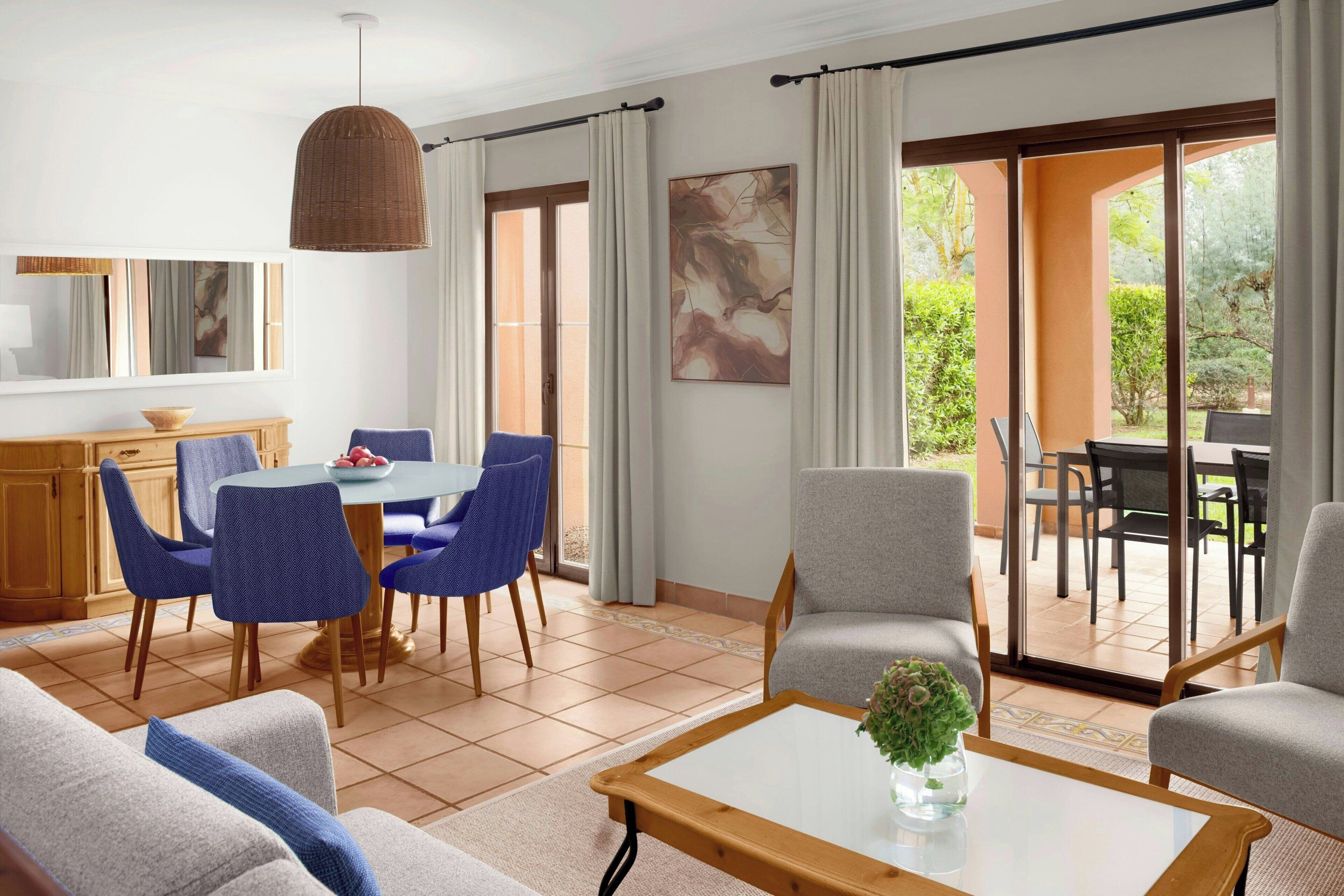 Zimmer, 2 Schlafzimmer, Blick auf die Anlage | Wohnbereich