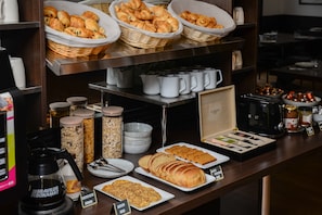 Daily buffet breakfast (EUR 14 per person)