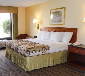 Escritorio, tabla de planchar con plancha y wifi gratis 