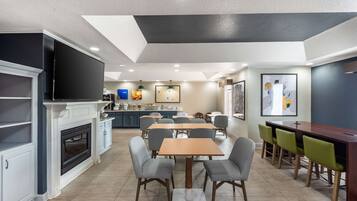 Gratis frukost med självservering varje dag