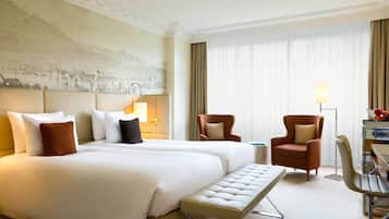 Deluxe Room, 2 Twin Beds, Non Smoking | 1 bedroom, down comforters, pillowtop beds, in-room safe