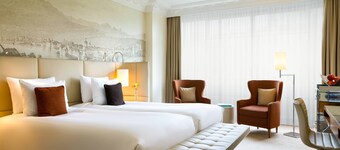 Renaissance Lucerne Hotel