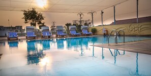 Outdoor pool, pool loungers