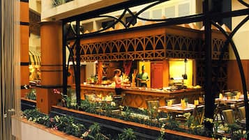 3 restaurants, breakfast, lunch, dinner served; barbecue
