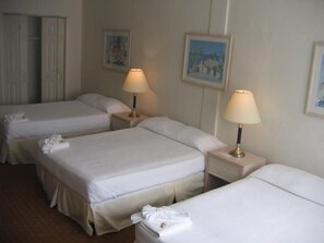 أسرّة أطفال/رضّع وأسرّة قابلة للطي