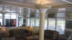 Unclassified image, 4 of 12, button - Venezia Hotel (Miami Beach)