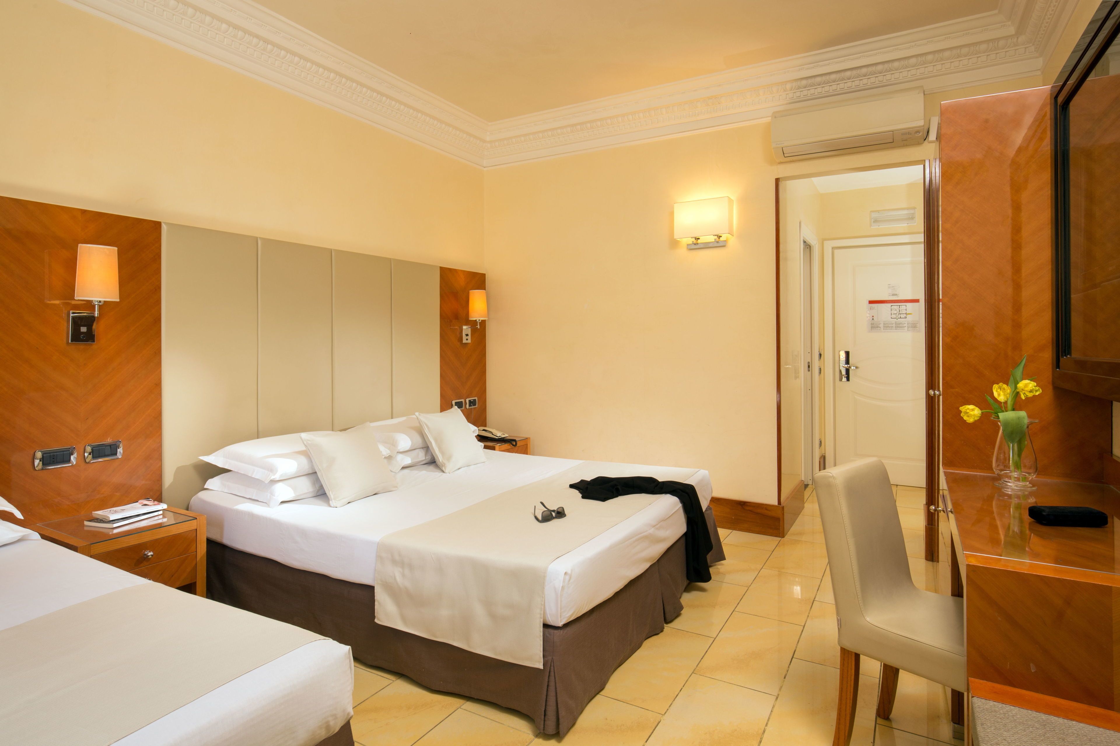 1 bedroom, premium bedding, minibar, in-room safe