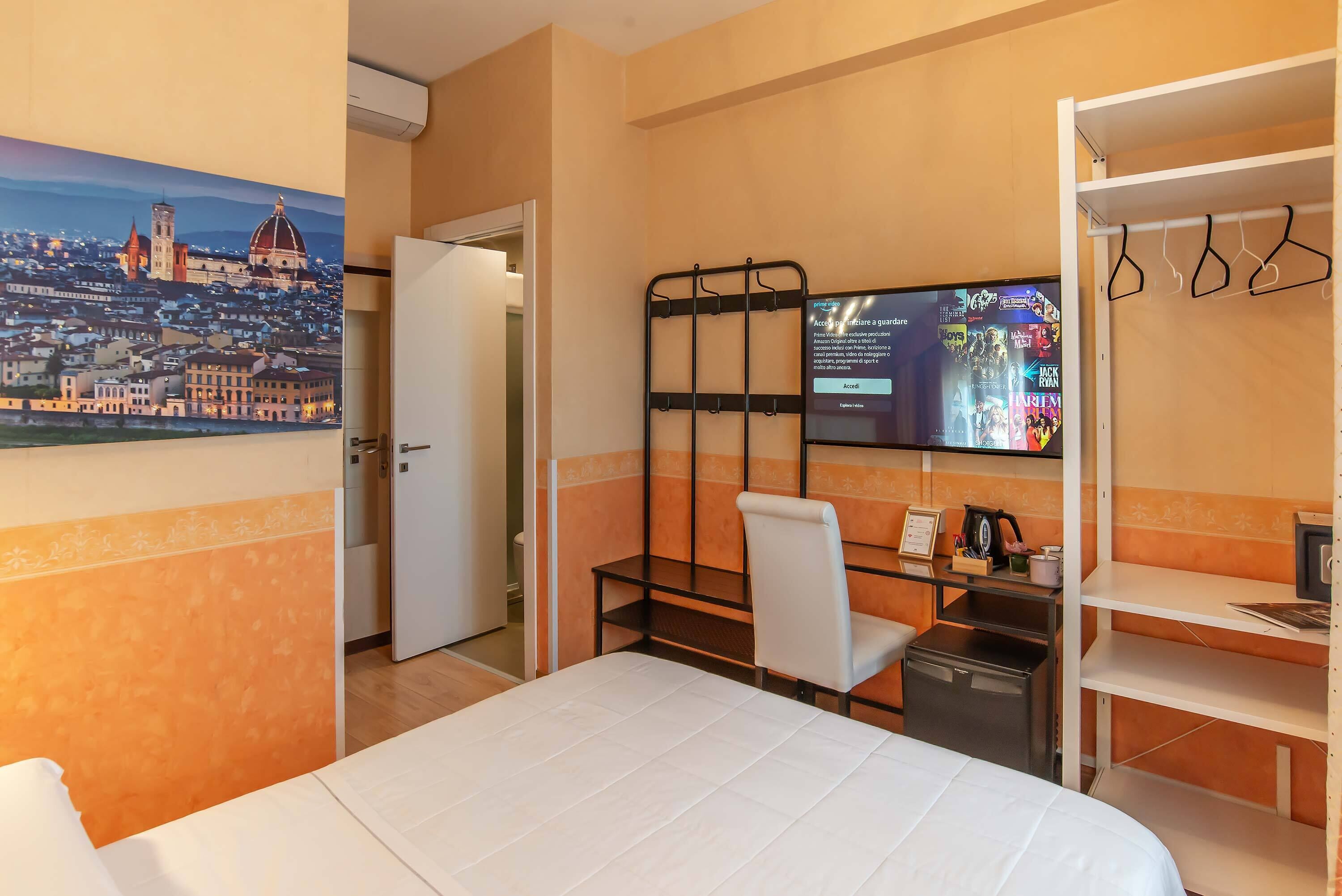 double room (piccola / small) | 1 bedroom, hypo-allergenic bedding, minibar, in-room safe