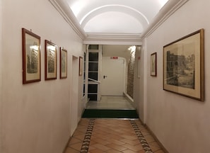 Lorong