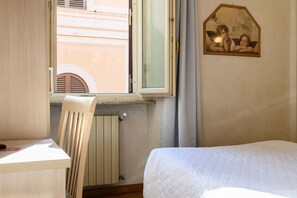 Standard-Doppel- oder -Zweibettzimmer