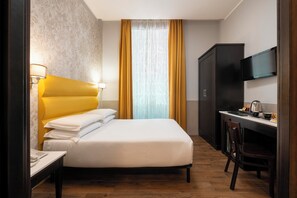 Economy Double Room | 2 bedrooms, minibar, in-room safe, desk