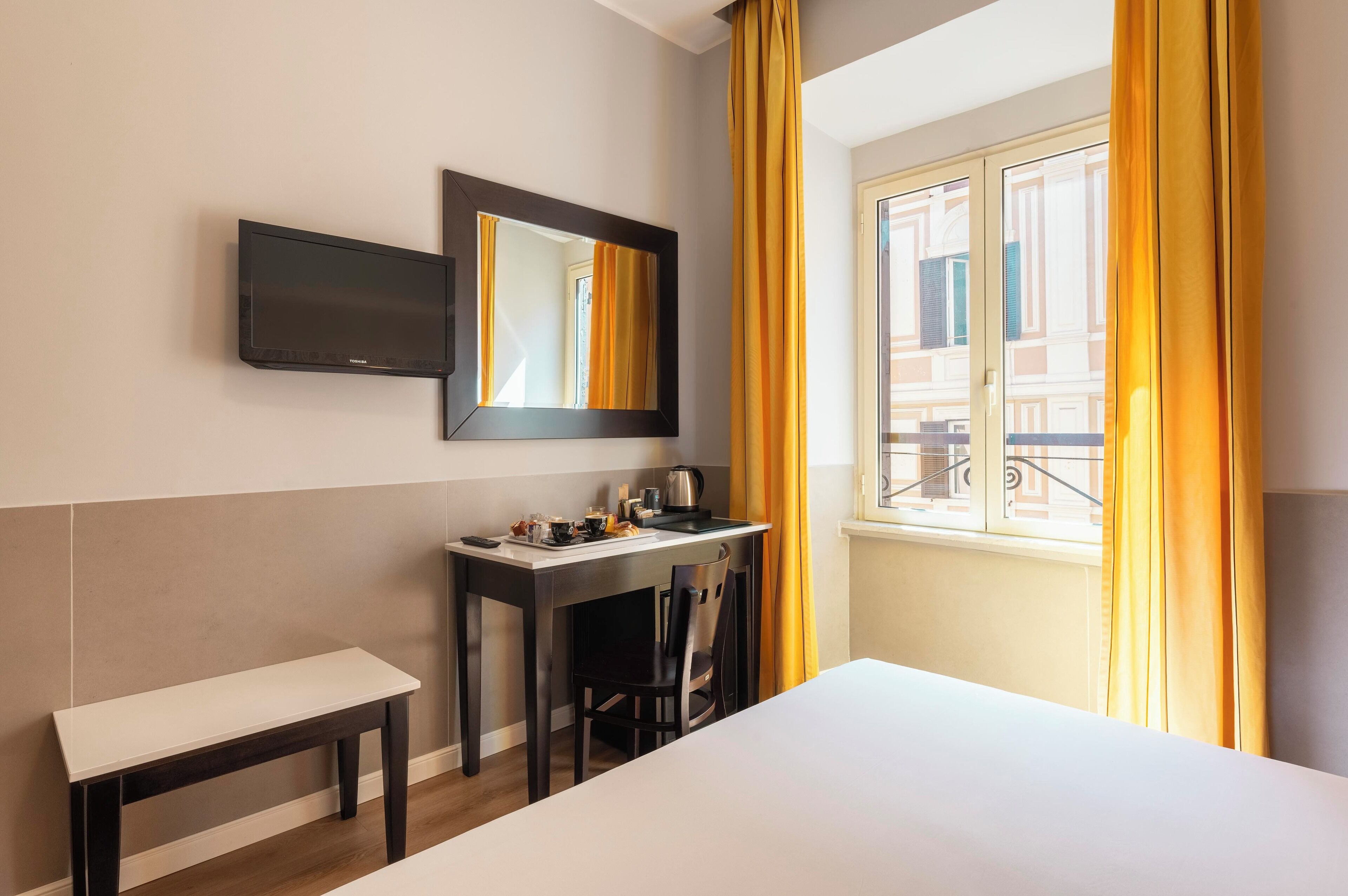 Double or Twin Room | Minibar, in-room safe, desk, soundproofing