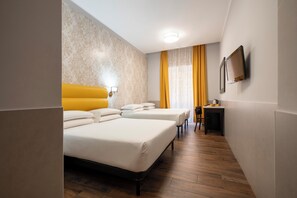Superior Quadruple Room | Minibar, in-room safe, desk, soundproofing
