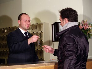 Reception - Hotel Meridiana (Florence)