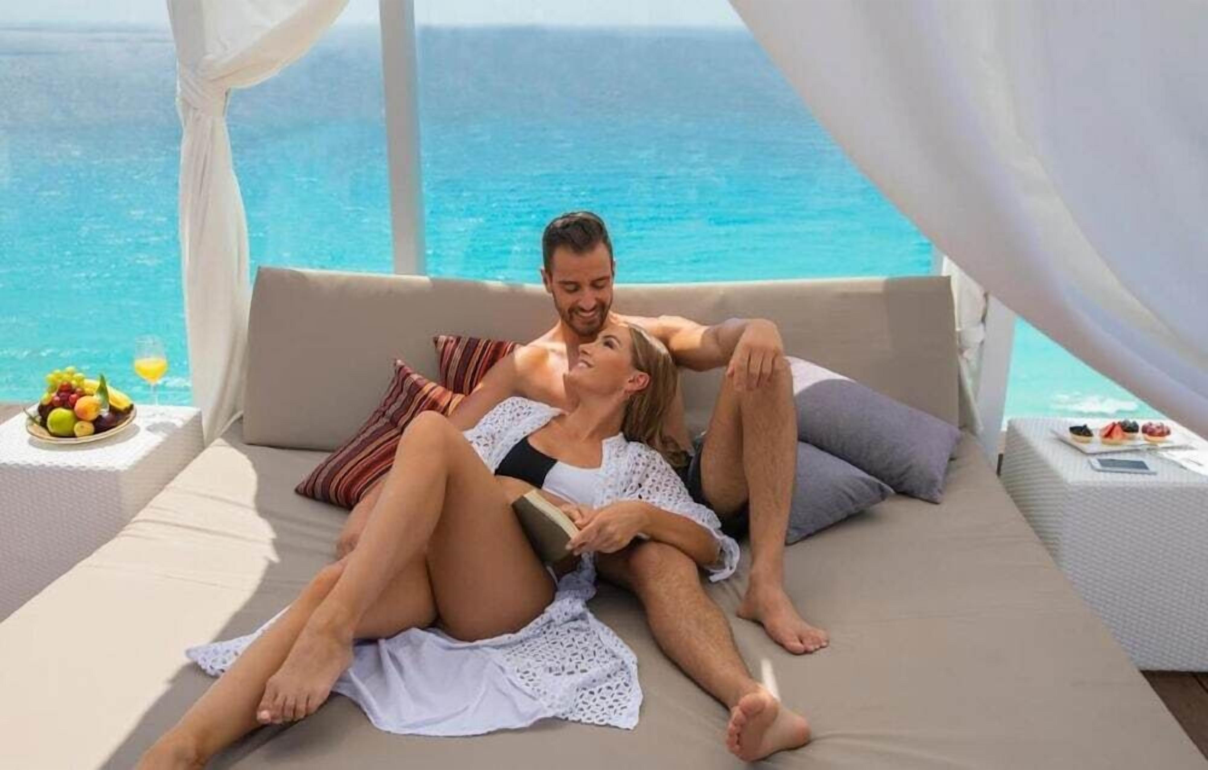 Zimmersafe, Schreibtisch, Verdunkelungsvorhänge, Bügeleisen/Bügelbrett