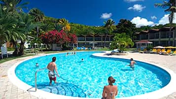 Outdoor pool, pool umbrellas, sun loungers