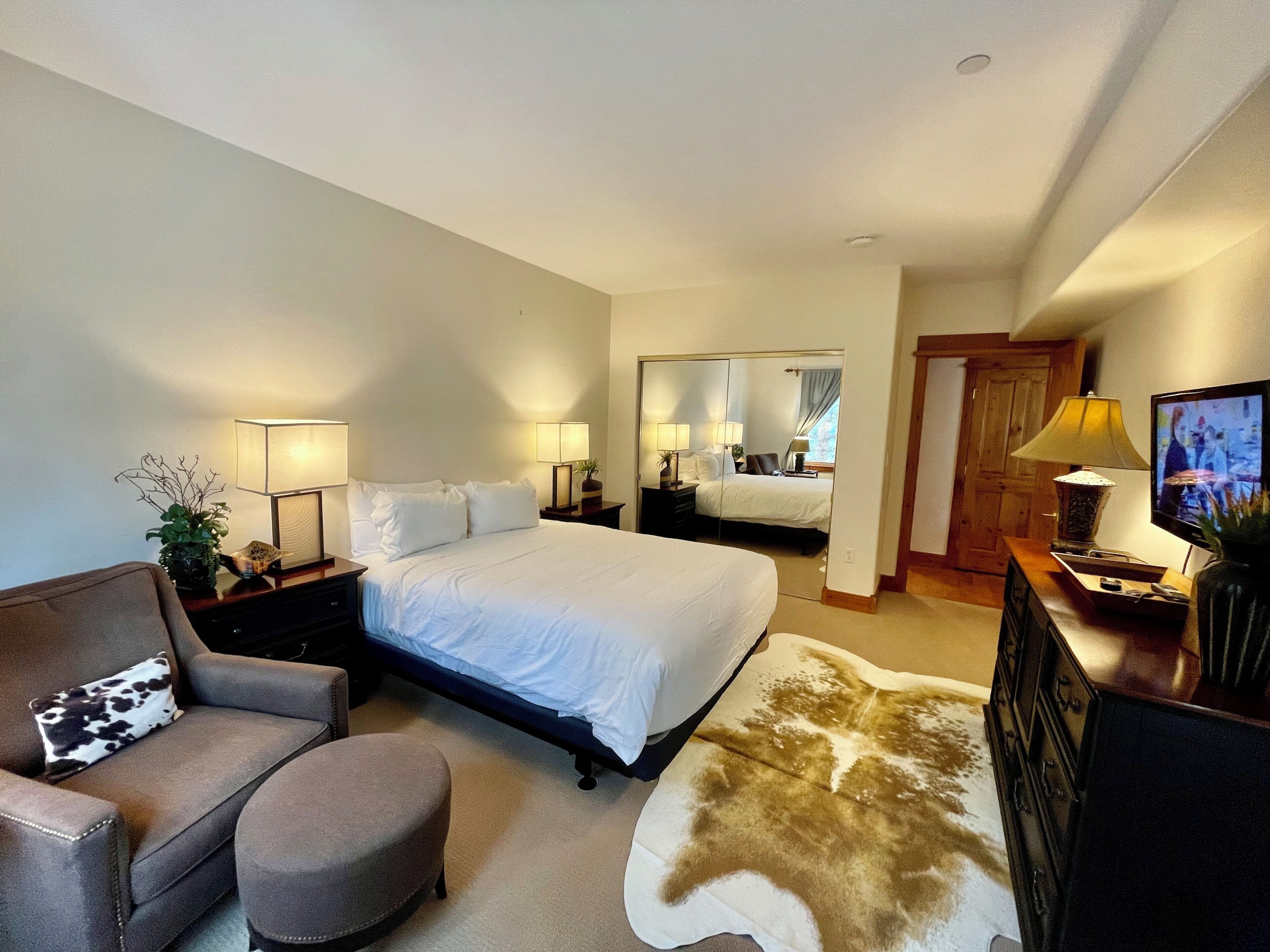 Premium Condo, 2 Bedrooms | Individually decorated, individually furnished, iron/ironing board