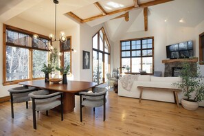 Flat-screen TV - Arrowhead Village, A Vail Resorts Property (Edwards)