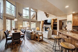 Condo, 3 Bedrooms (plus Loft) | Living area | Flat-screen TV, fireplace