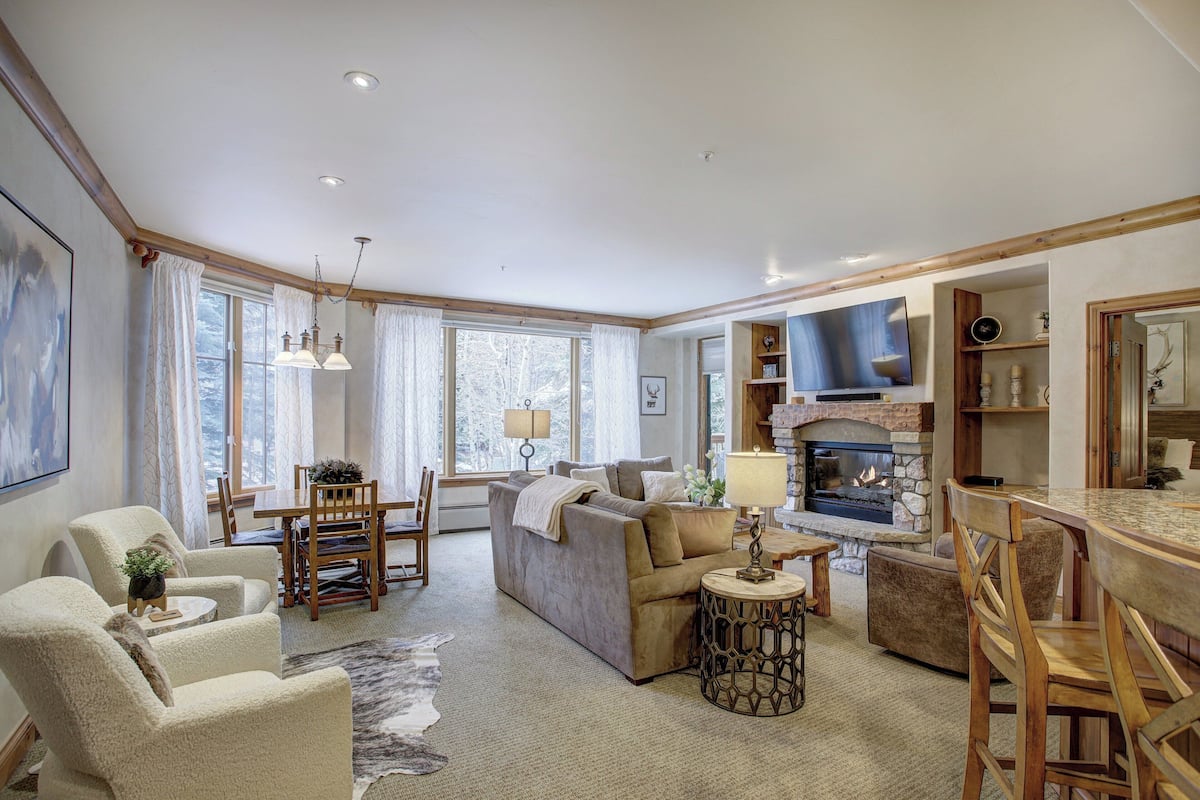 Condo, 2 Bedrooms | Living area | Flat-screen TV, fireplace