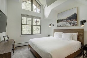 Loft, 2 habitaciones | Ropa de cama de alta calidad y decoración individual