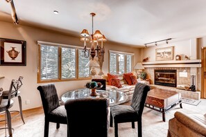 Condo, 1 Bedroom | Private kitchen