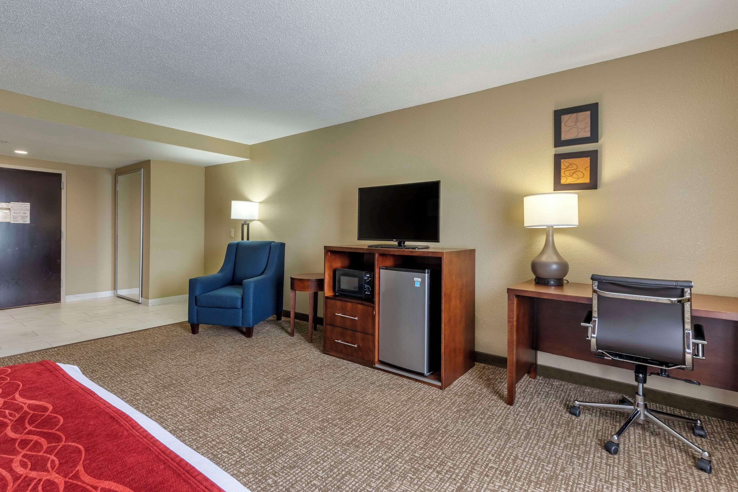 premium bedding, desk, iron/ironing board, rollaway beds