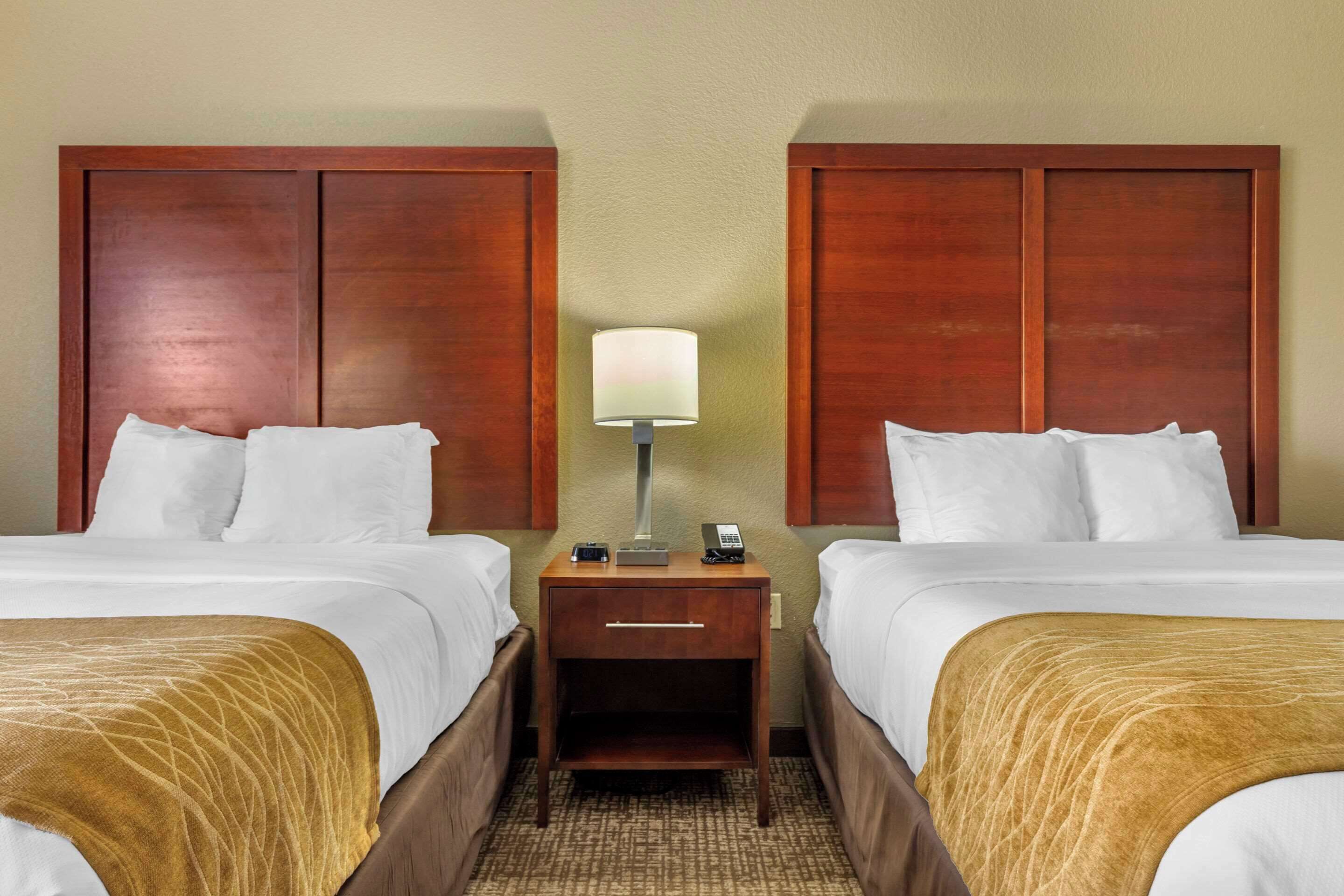 premium bedding, desk, iron/ironing board, rollaway beds