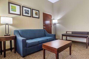 Suite, 1 King Bed with Sofa bed, Non Smoking (2 Person Sofa Bed) | Premium bedding, desk, iron/ironing board, rollaway beds