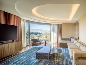 Junior Suite, 1 King Bed, Park View | Premium bedding, down comforters, minibar, in-room safe
