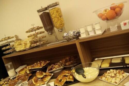 Colazione a buffet a pagamento, servita tutte le mattine