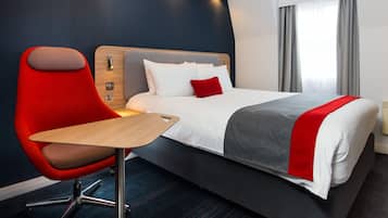Standard Room, 1 Double Bed (with Free Hot Breakfast) | Desk, laptop workspace, iron/ironing board, cribs (free)