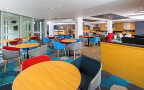 Restaurant - Holiday Inn Express London Hammersmith by IHG (London)