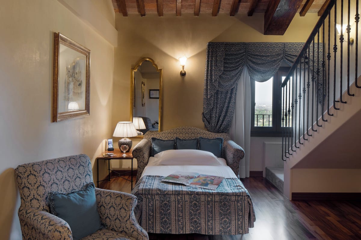 1 habitación, ropa de cama de alta calidad y minibar