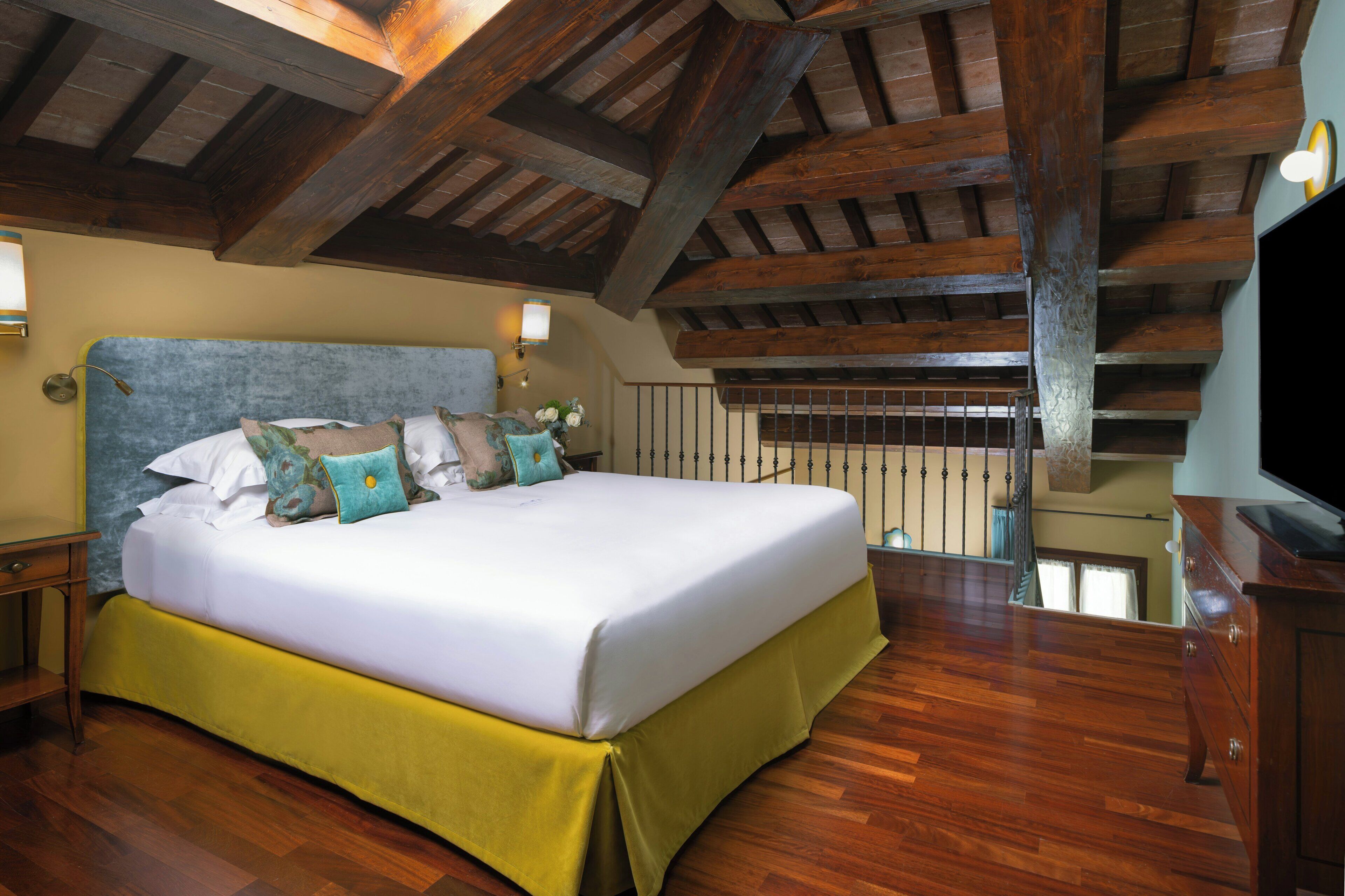 Suite Duplex | 1 bedroom, premium bedding, minibar, in-room safe