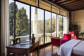 Suite exécutive | 1 chambre, literie de qualité, minibar, coffre-fort