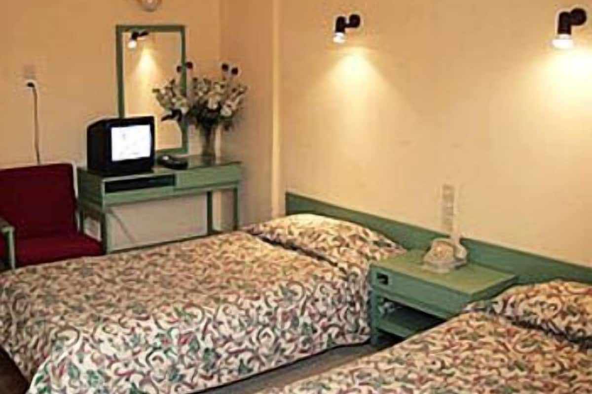 Phòng đôi cơ bản | Két bảo mật tại phòng, bàn, nôi/giường cho trẻ sơ sinh (phụ phí)