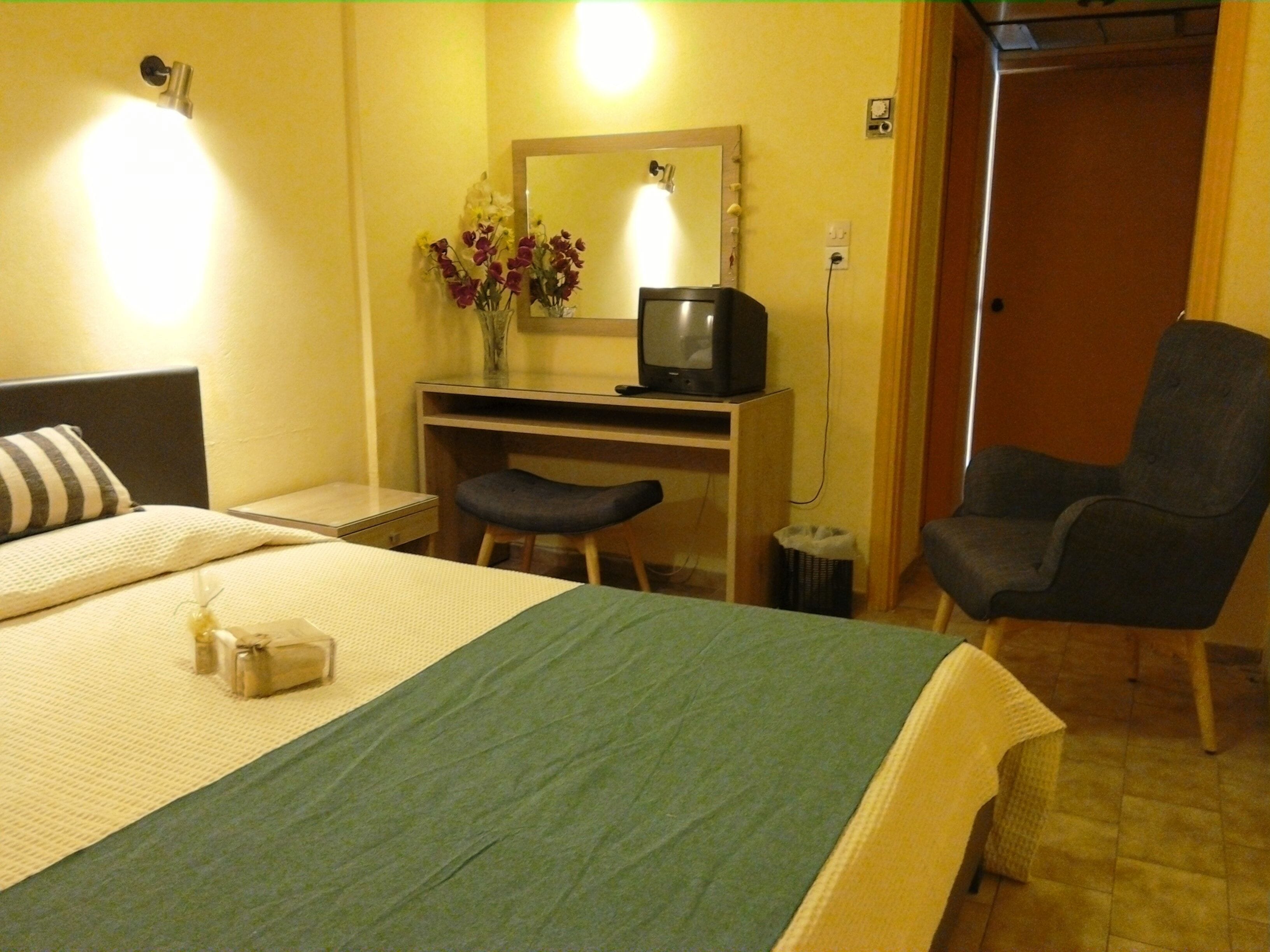 In-room safe, desk, cribs/infant beds, rollaway beds