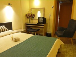 In-room safe, desk, cribs/infant beds, rollaway beds