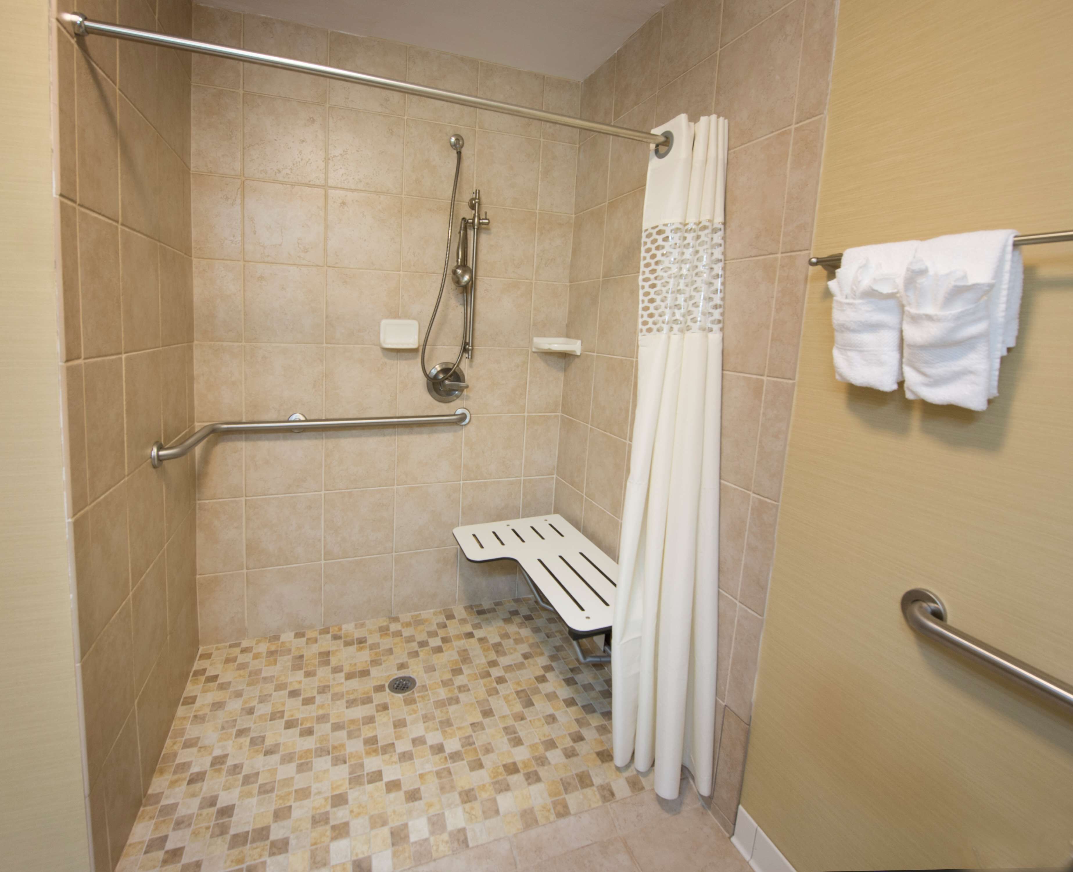room, 2 queen beds, accessible, non smoking | bathroom | combined shower/bathtub, free toiletries, hair dryer, towels