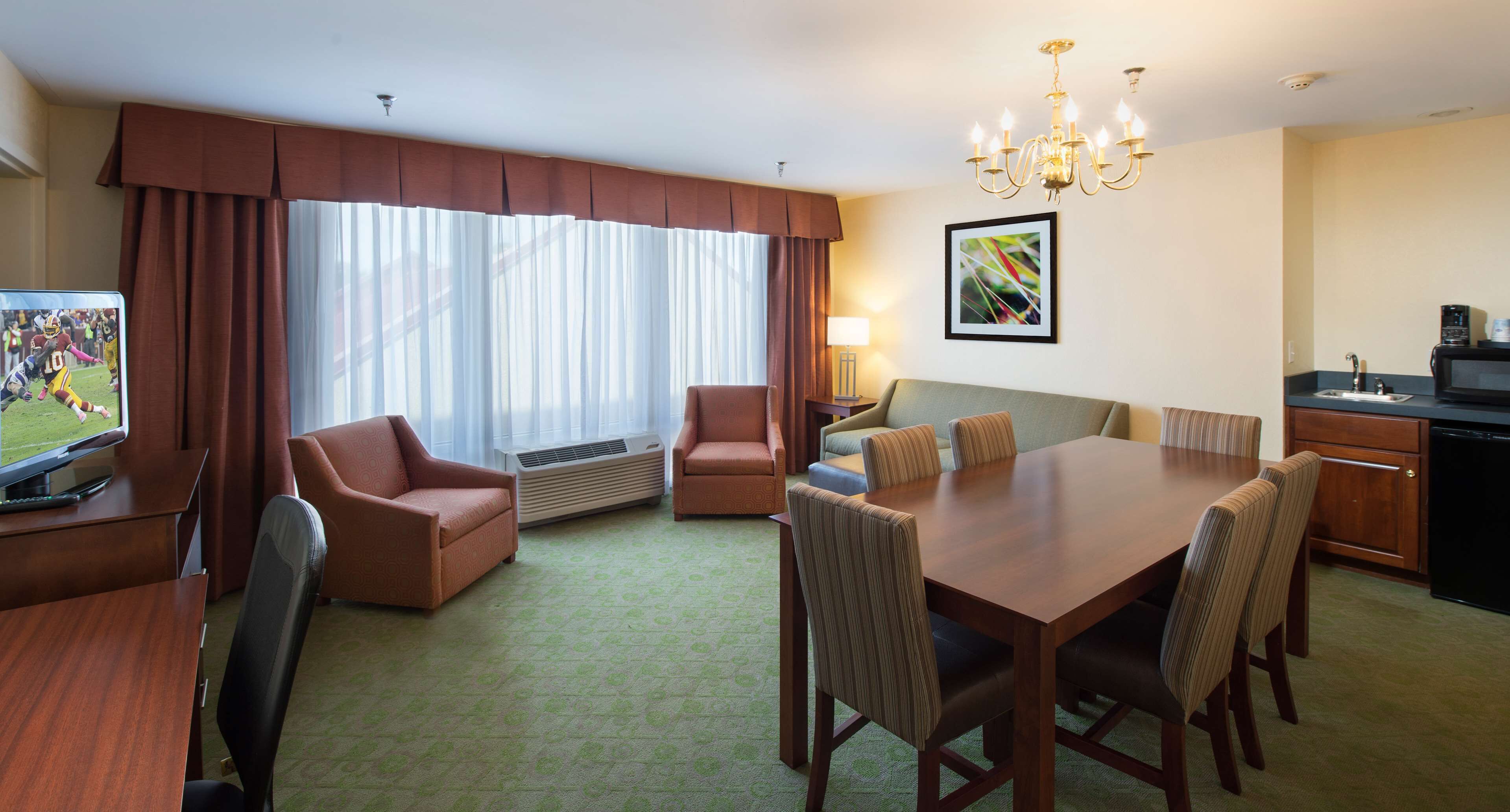 suite, 1 king bed, non smoking | private kitchen | fridge, microwave, coffee/tea maker