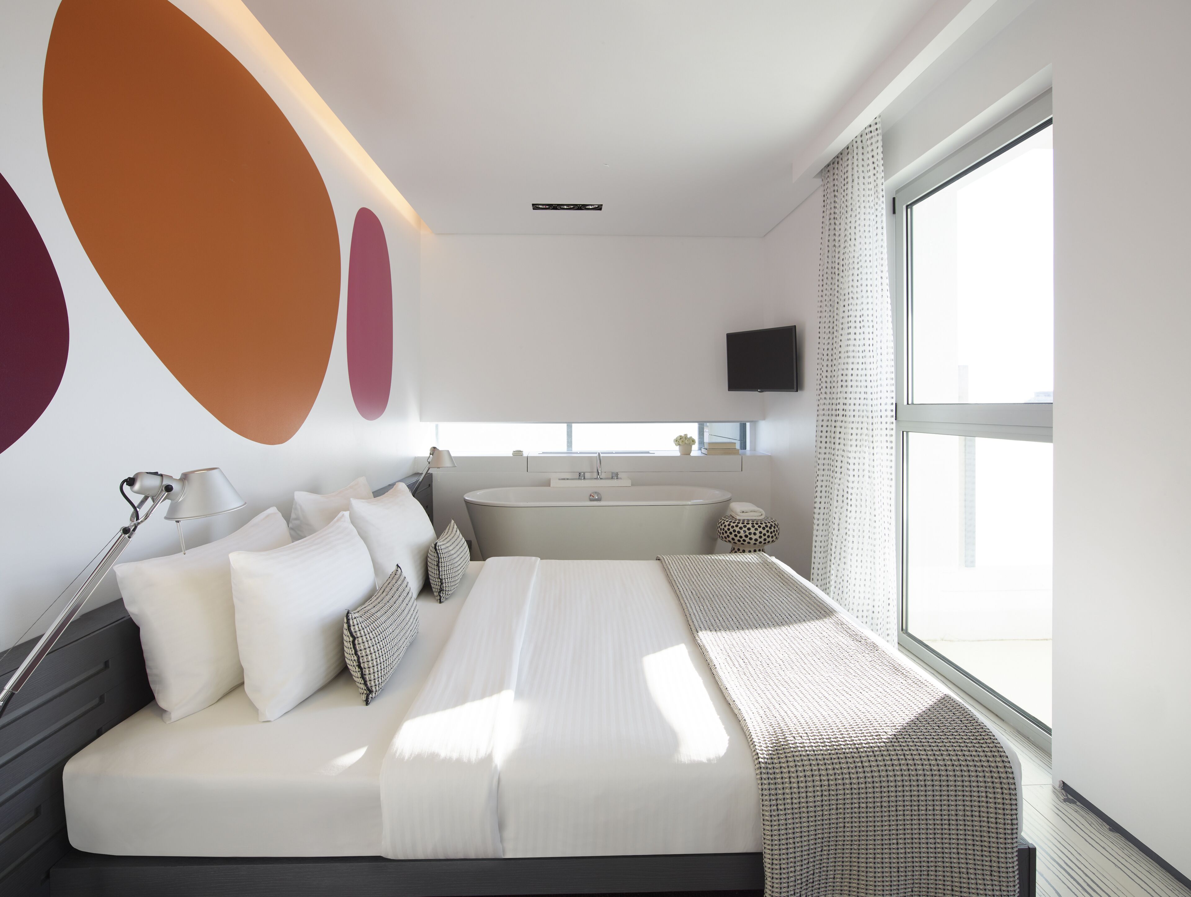 Minibar (con alcuni snack e alcune bevande gratis)
