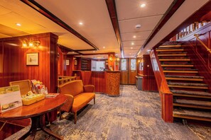 Lobby - Fortuna Boat Hotel Budapest (Budapest)