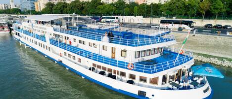 Façana frontal de l'allotjament