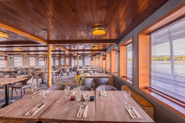 Restaurant - Fortuna Boat Hotel Budapest (Budapest)