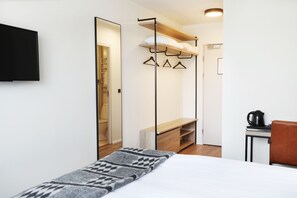 Coffres-forts dans les chambres, bureau, lits bébé (gratuits)