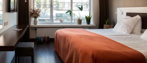 Egyptian cotton sheets, premium bedding, memory foam beds, in-room safe