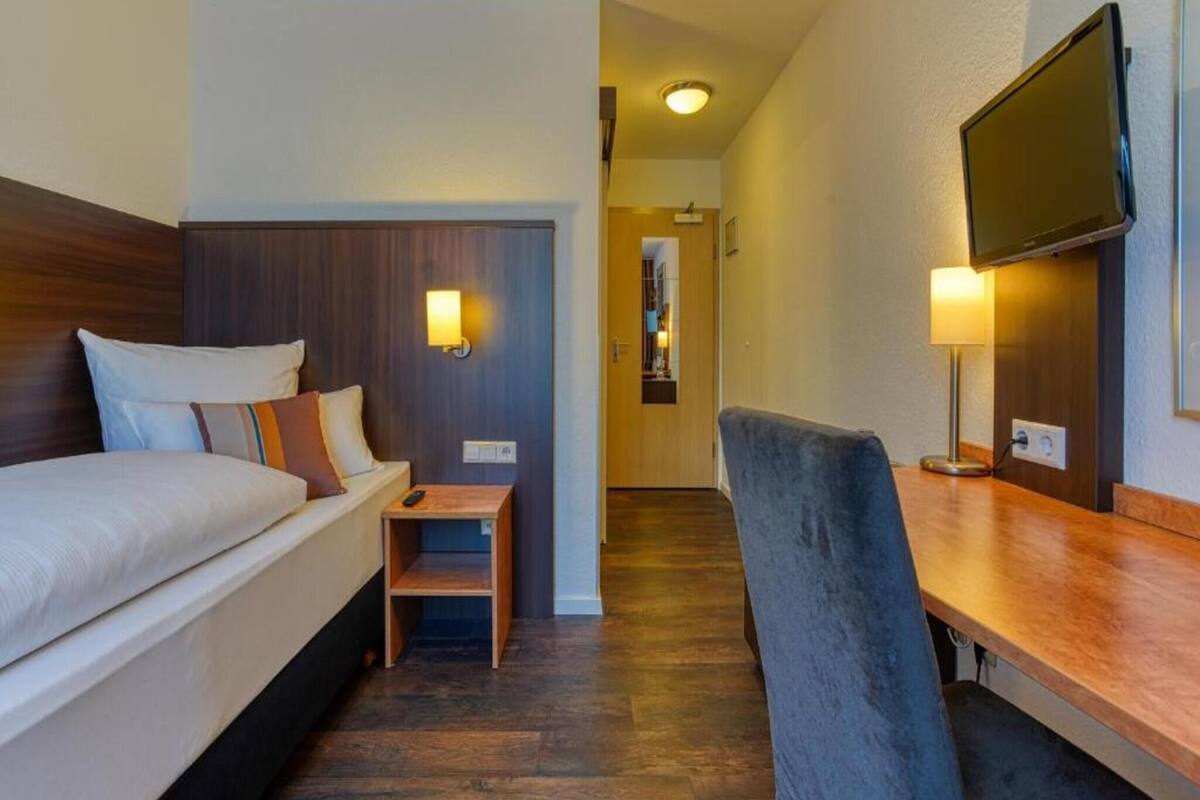 Economy Single Room