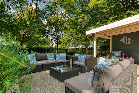 Terrace/patio. UNO Hotel Stuttgart Großbettlingen