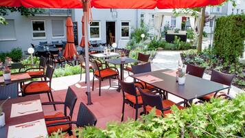 Bar (in der Unterkunft)